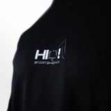 Ön HIQ logo, arxa “Q” detayı, %75 pambıq, %20 polyester, %5 elastan – rahat, elastik və davamlı idman geyimi.
